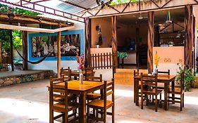 Yaxche Centro Hostal y Camping